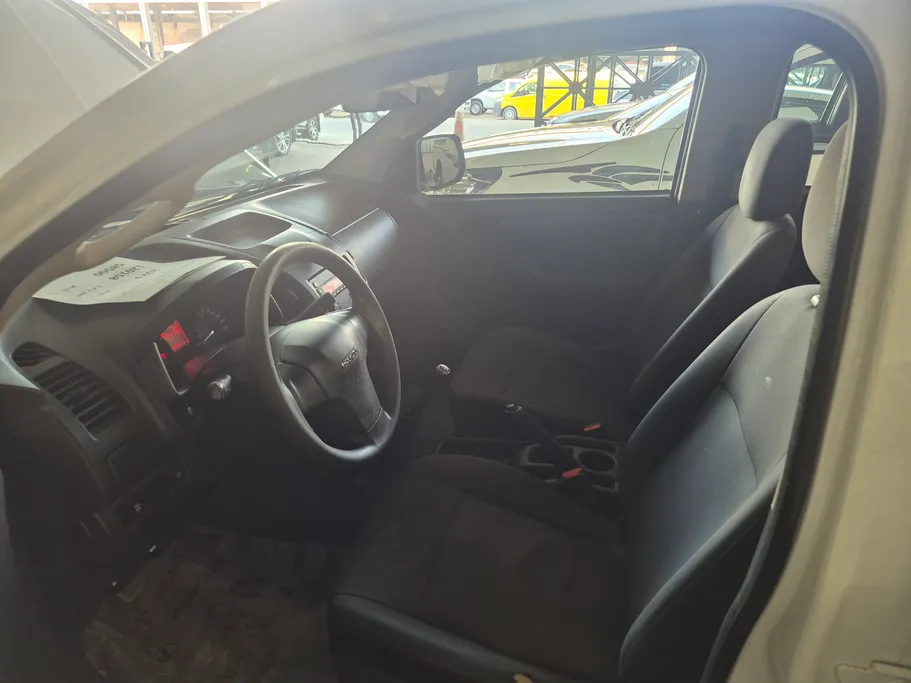 2023 Isuzu D-max SC 4x4 