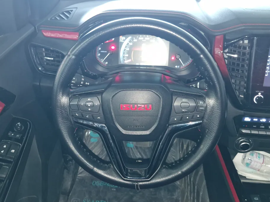 ايسوزو دي ماكس GT 2025 