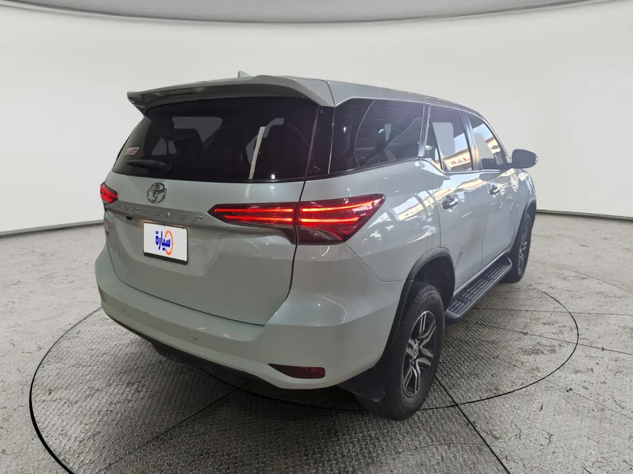 2023 Toyota Fortuner GX 