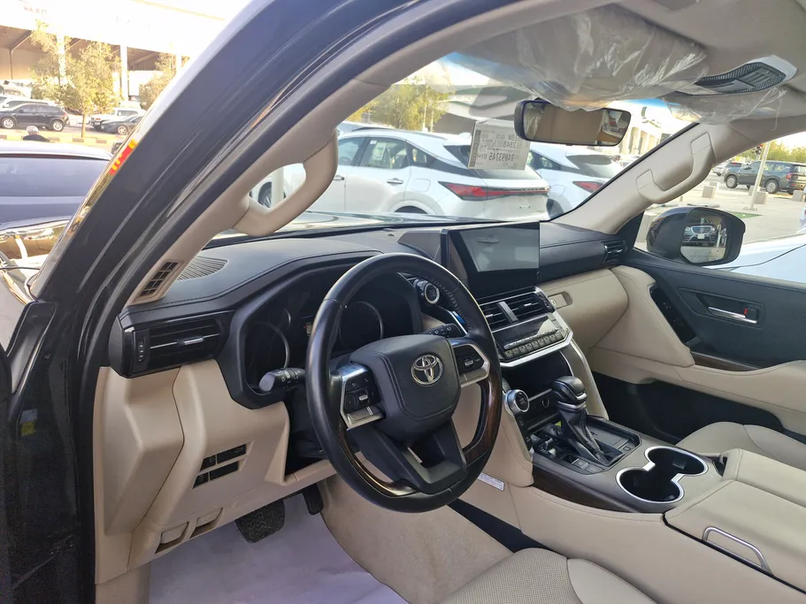 تويوتا لاندكروزر GXR4 DSL 2024 