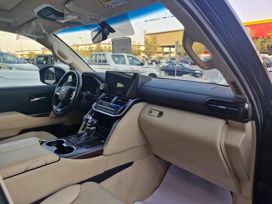 تويوتا لاندكروزر GXR4 DSL 2024 