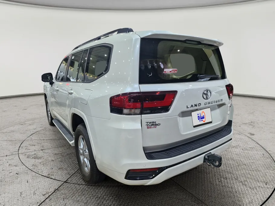 تويوتا لاندكروزر GXR2 2025 