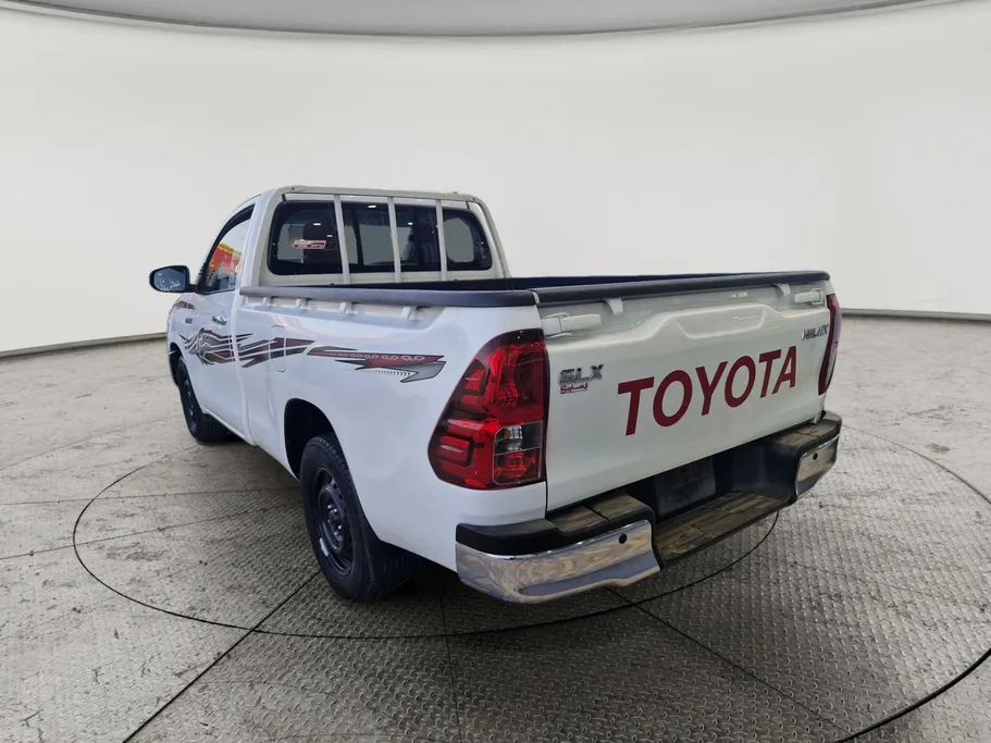 2024 Toyota Hilux GLX 