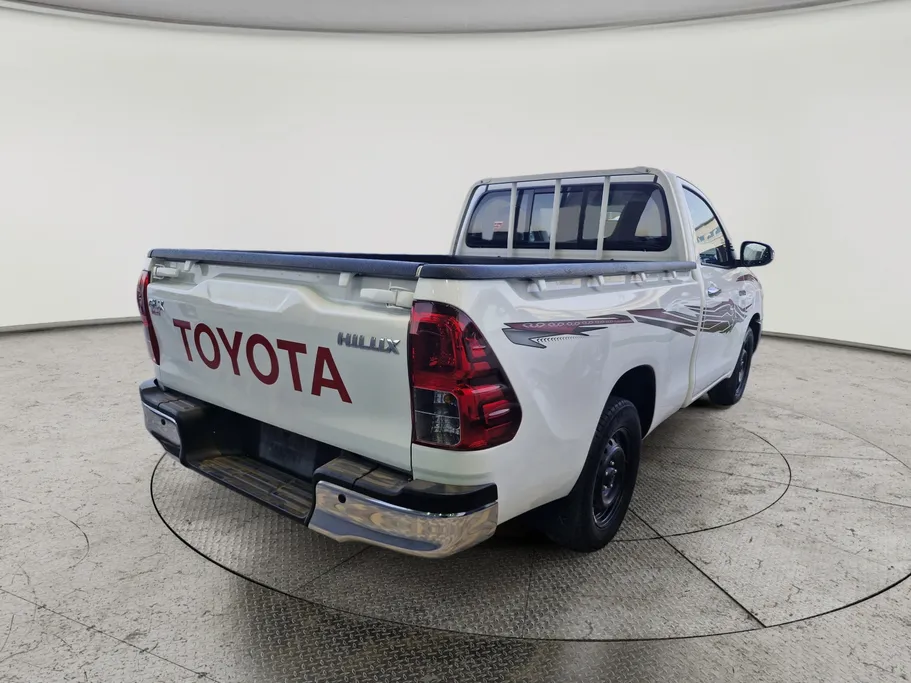 2024 Toyota Hilux GLX 