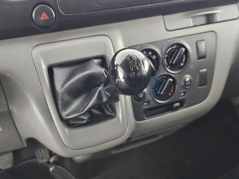 2021 Nissan Urvan NV350 