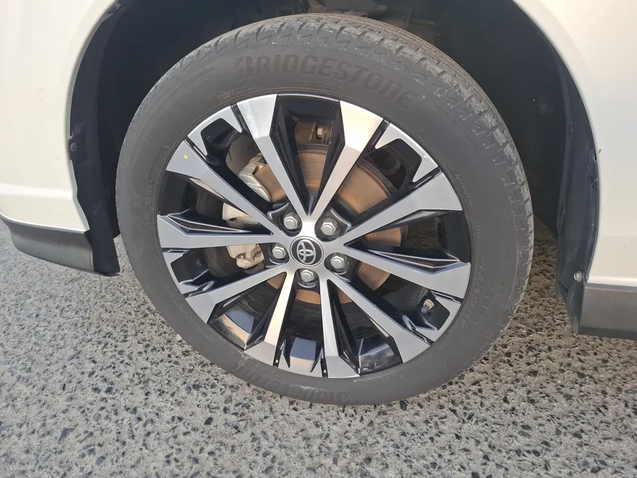 2024 Toyota Veloz GLX 