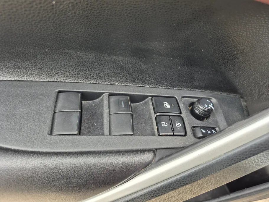 2024 Toyota Corolla Cross LTD HEV 
