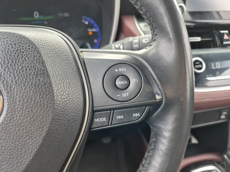 2024 Toyota Corolla Cross LTD HEV 