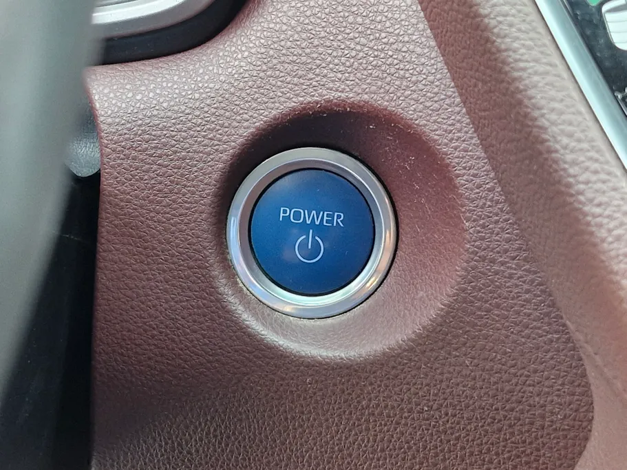 2024 Toyota Corolla Cross LTD HEV 