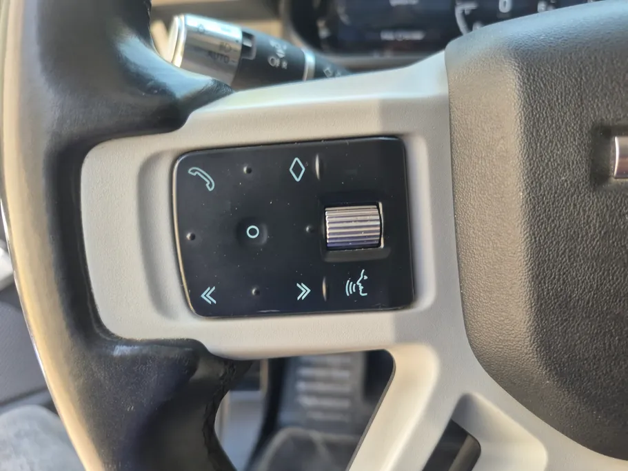 2020 Land Rover Defender 90SE 