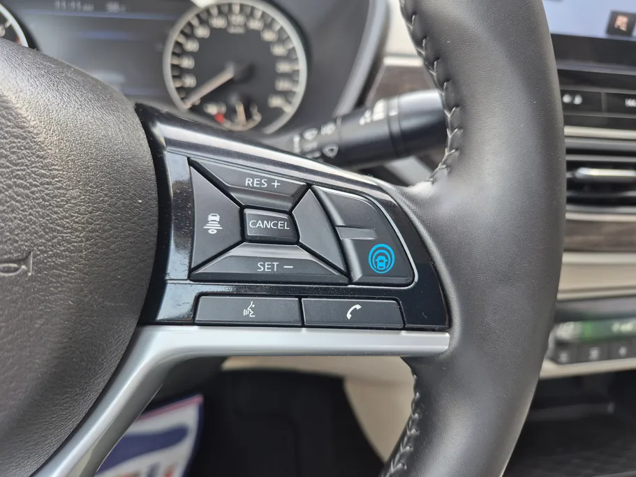 2025 Nissan Altima SV 
