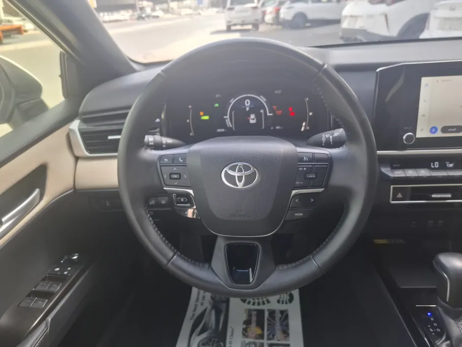 2026 Toyota Camry  LE HEV 