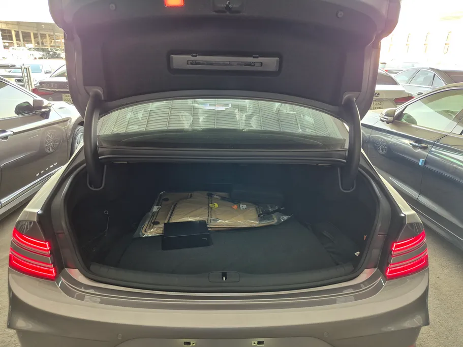 2026 Genesis G80 PRESTIGE 