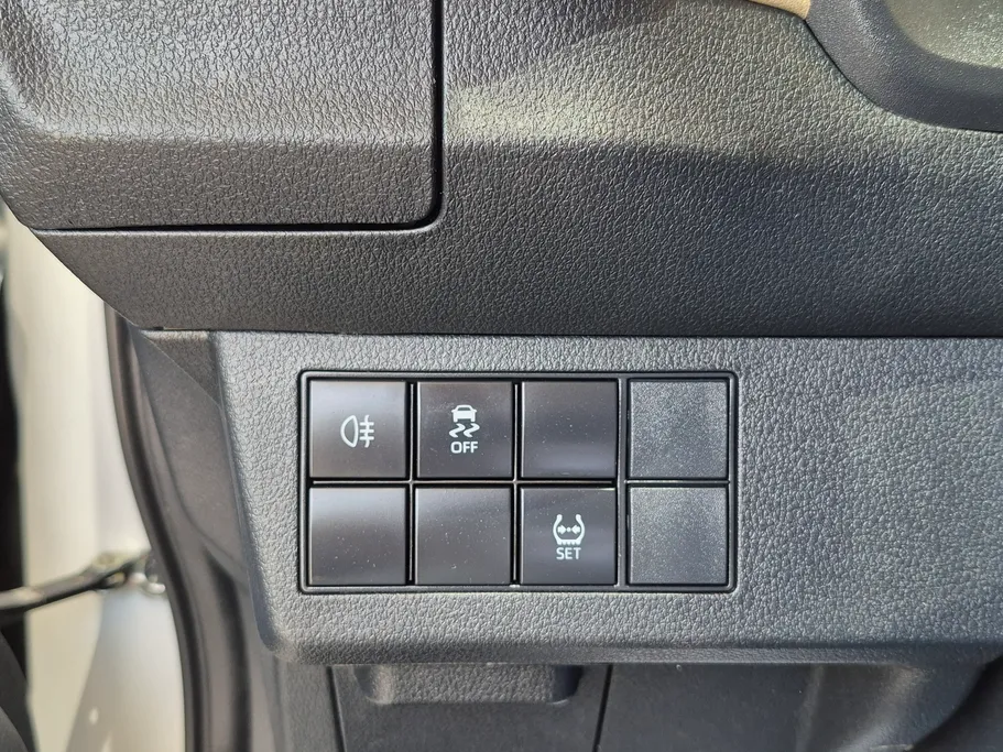 2024 Toyota Yaris  Y 