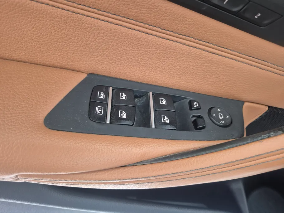 2020 BMW 5 Series 520i 