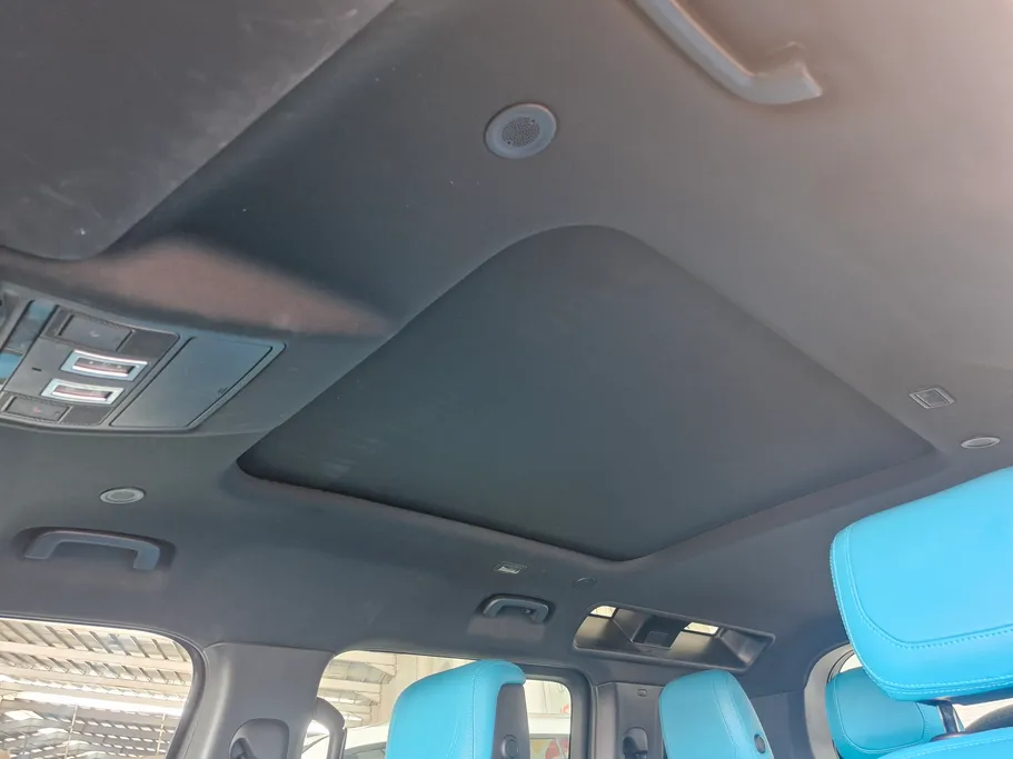 2022 Land Rover Defender P400 