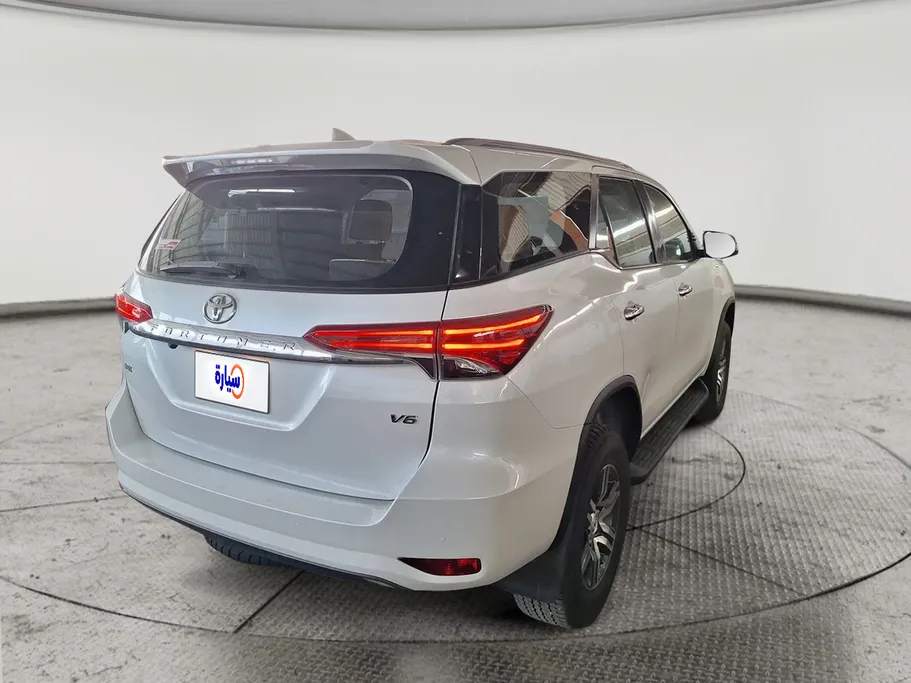 2023 Toyota Fortuner VX 