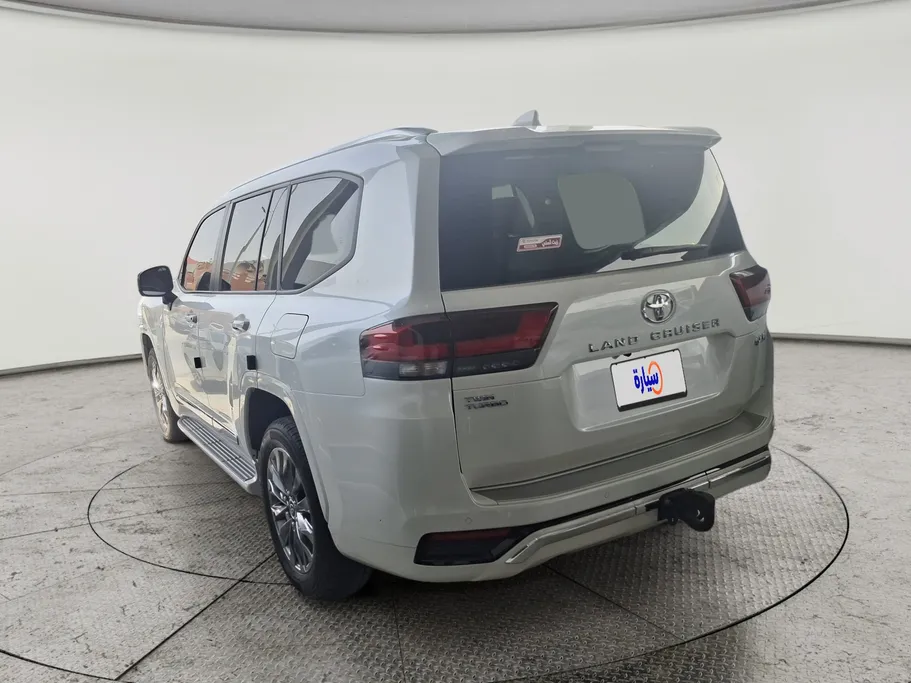 تويوتا لاندكروزر GXR3 2025 