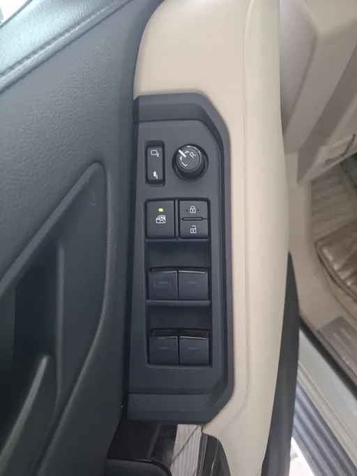 تويوتا لاندكروزر GXR3 2025 