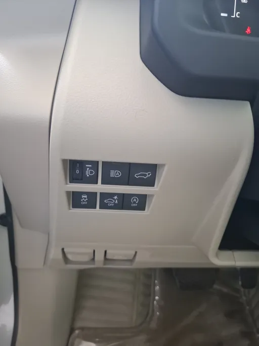 تويوتا لاندكروزر GXR3 2025 