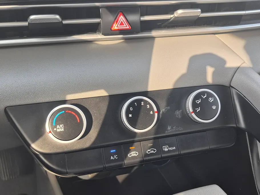 2025 Hyundai Elantra Fleet 