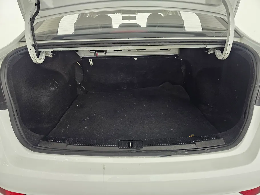 2023 MG 5 STD 