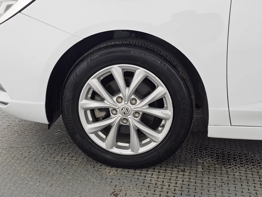 2023 MG 5 STD 