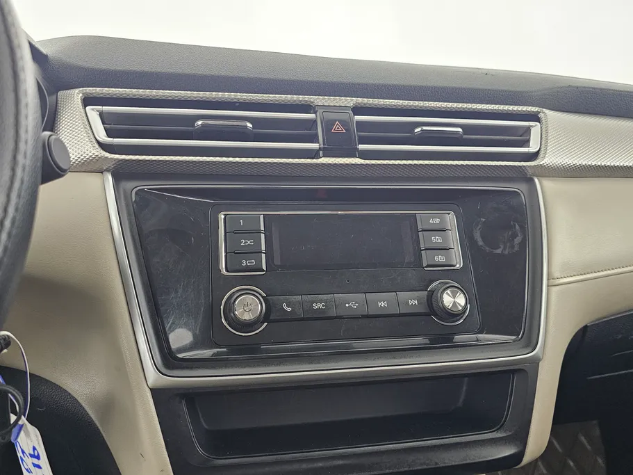 2023 MG 5 STD 