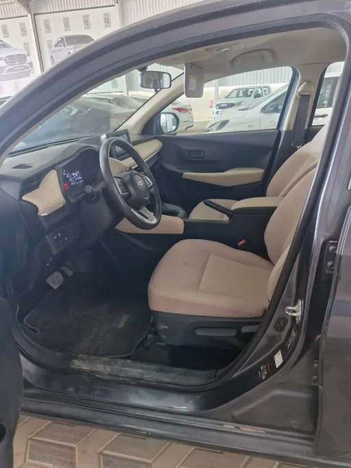 2023 Toyota Yaris  Y 