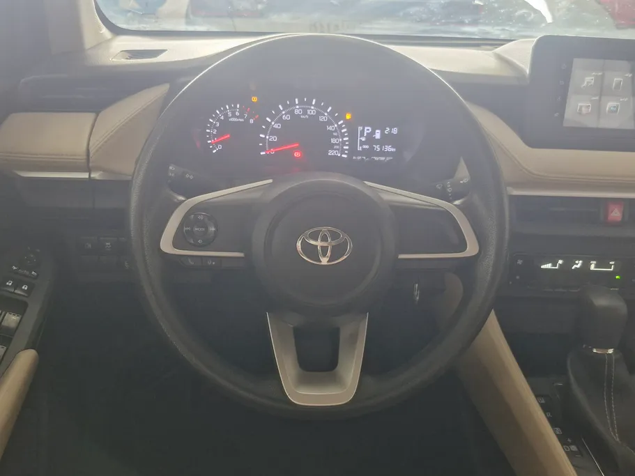2023 Toyota Yaris  Y 