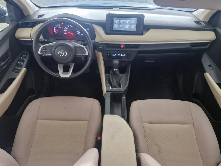 2023 Toyota Yaris  Y 