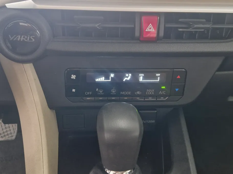 2023 Toyota Yaris  Y 