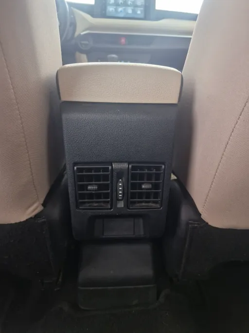 2023 Toyota Yaris  Y 