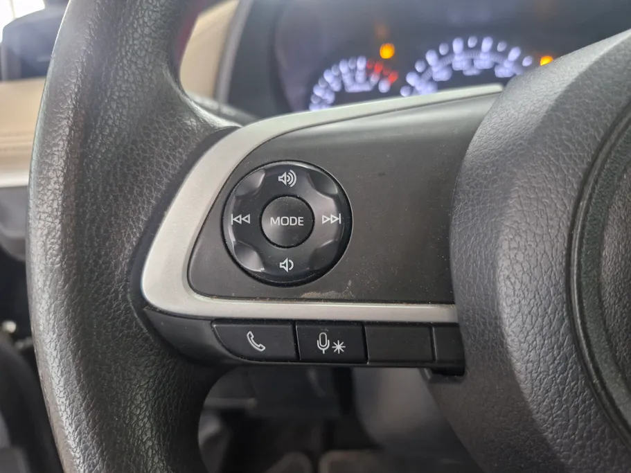 2023 Toyota Yaris  Y 