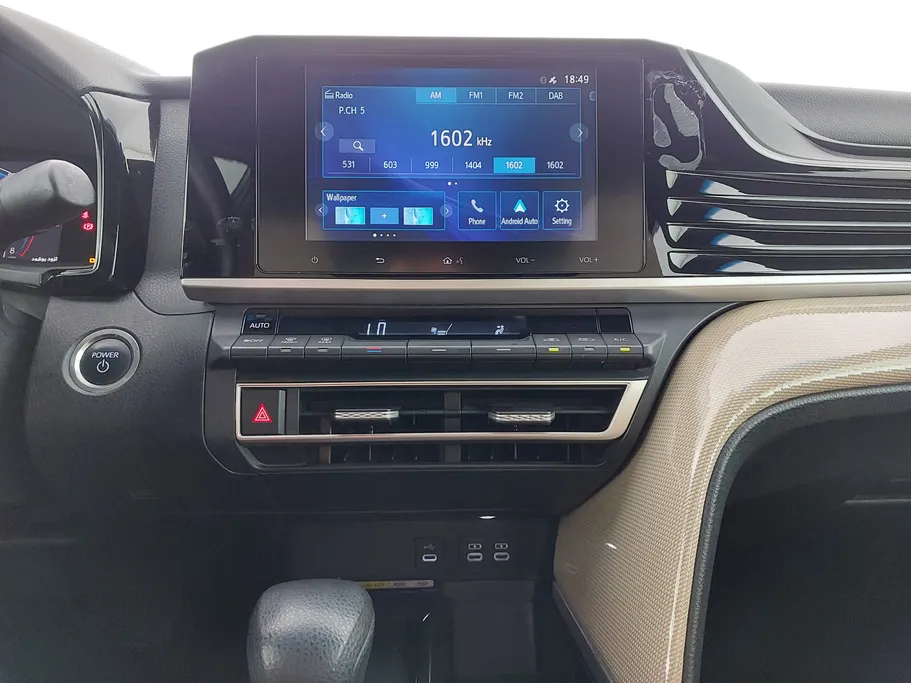 2025 تويوتا Camry  E HEV 