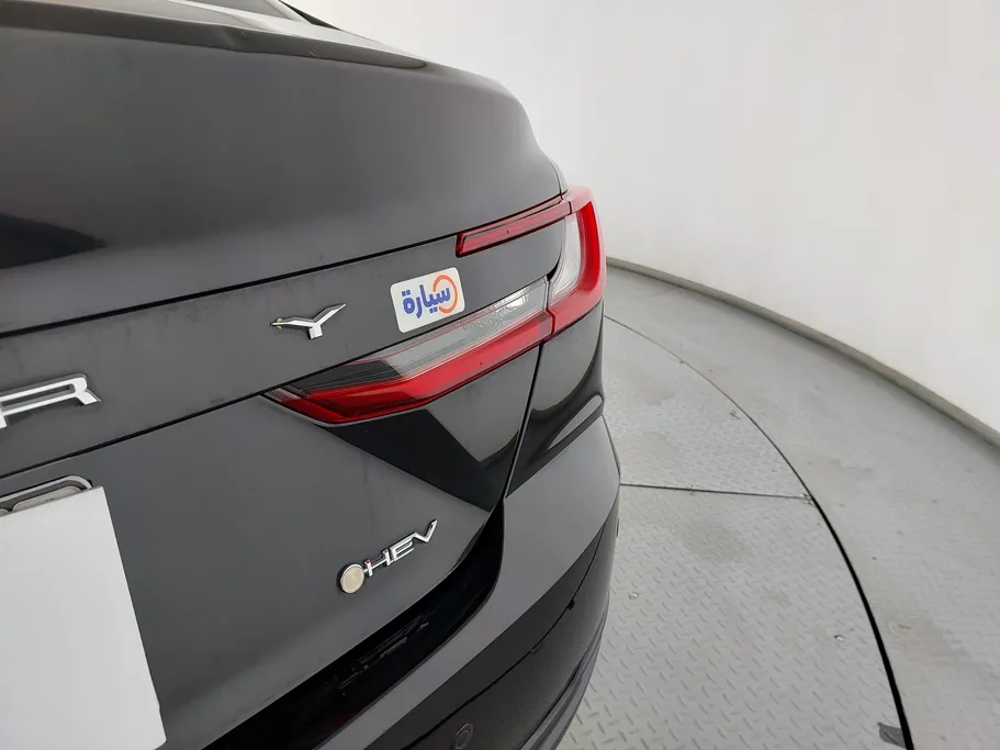 2025 تويوتا Camry  E HEV 
