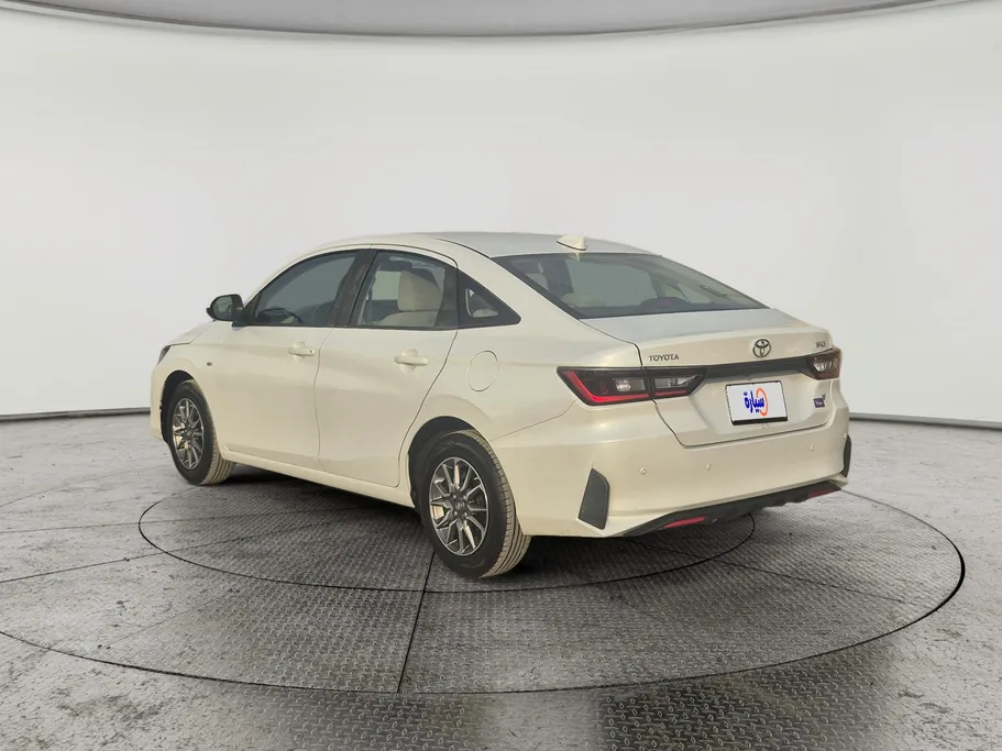 2023 Toyota Yaris  Y 