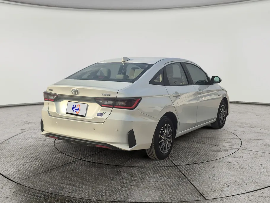 2023 Toyota Yaris  Y 