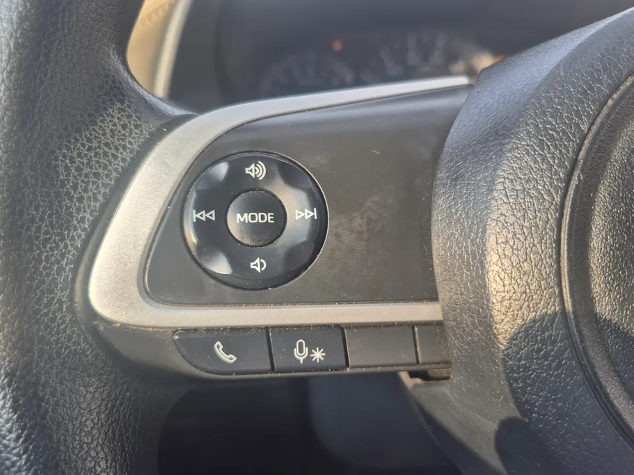 2023 Toyota Yaris  Y 