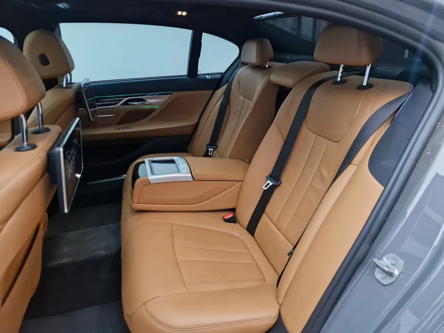 2022 BMW 7 Series 730Li 