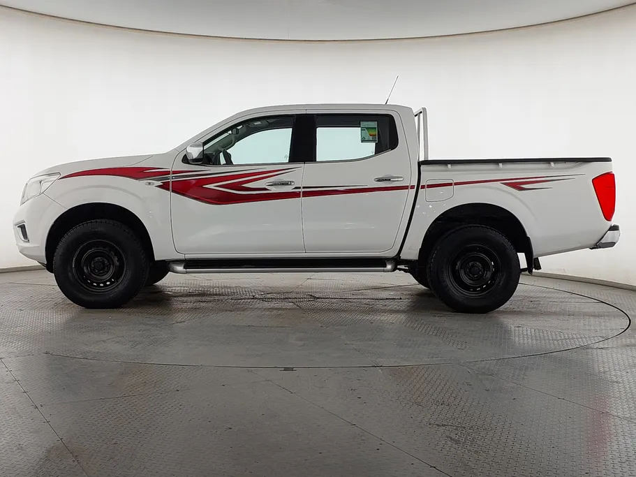 2020 Nissan Navara SE 