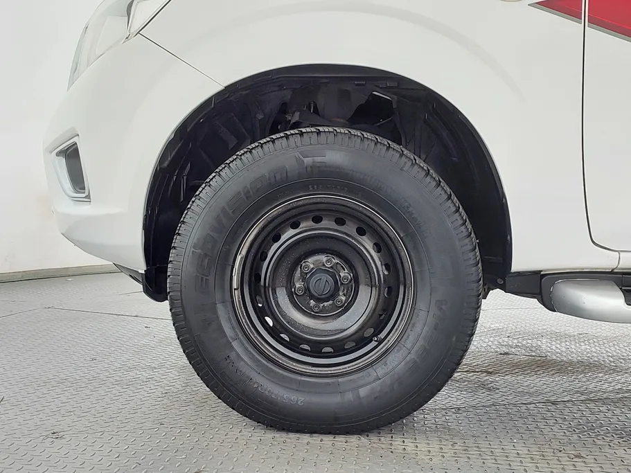 2020 Nissan Navara SE 