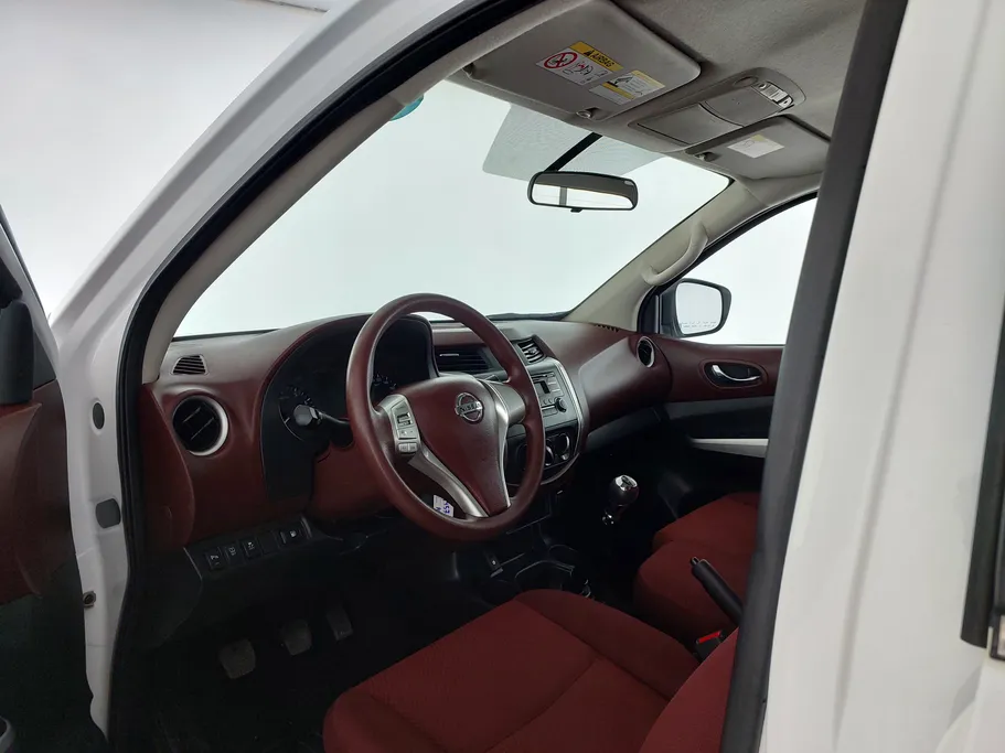 2020 Nissan Navara SE 