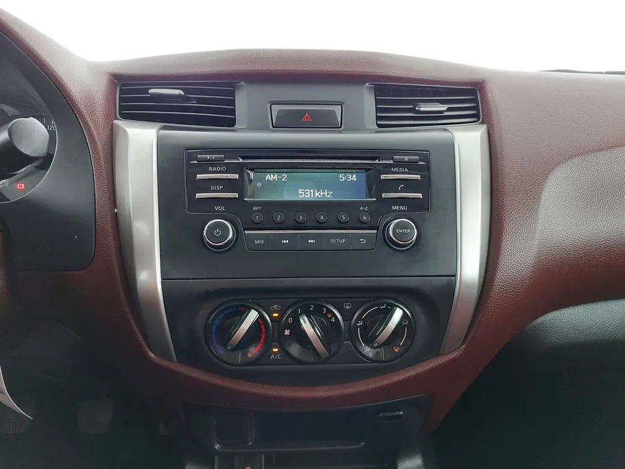 2020 Nissan Navara SE 