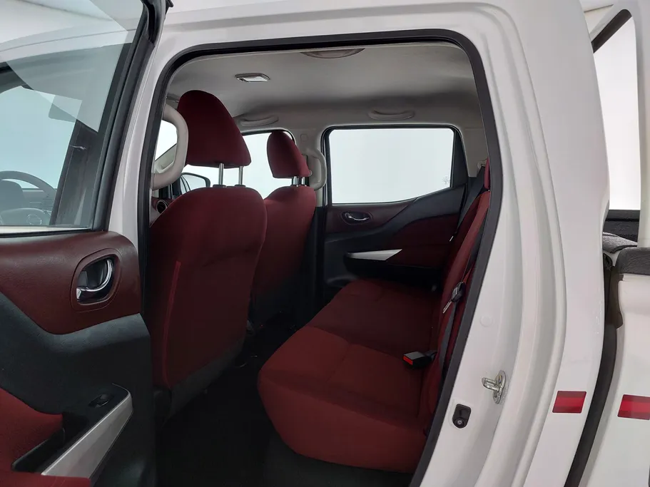 2020 Nissan Navara SE 