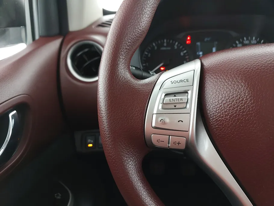 2020 Nissan Navara SE 
