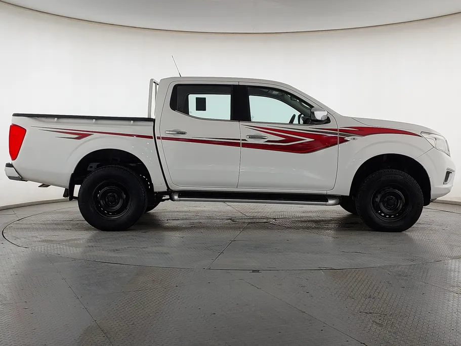 2020 Nissan Navara SE 