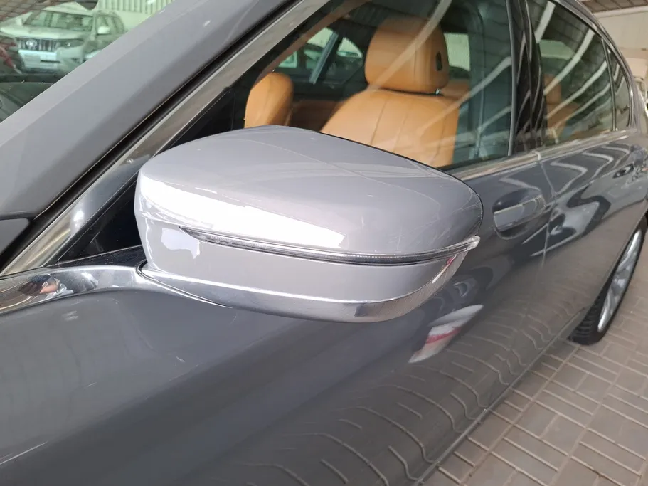بي ام دبليو الفئة السابعة 730Li 2022 