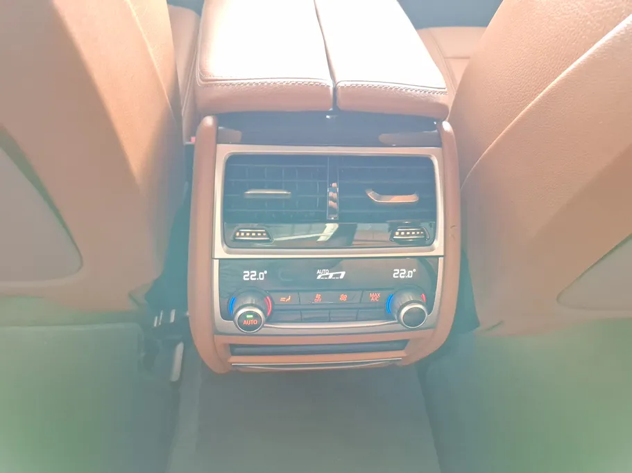 بي ام دبليو الفئة السابعة 730Li 2022 