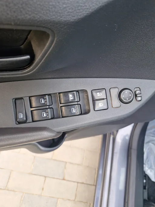 2023 Toyota Yaris  Y 